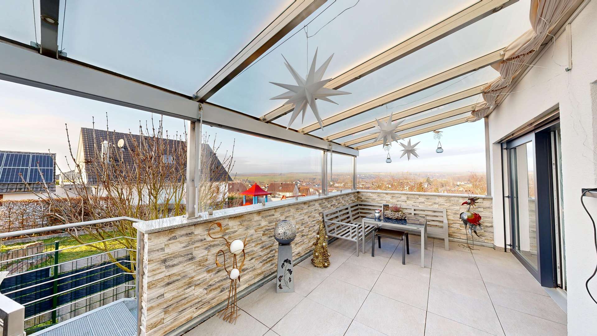 Terasse mit Glaspergola - EG