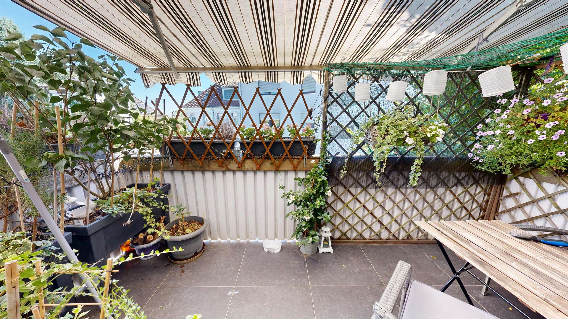 Balkon OG