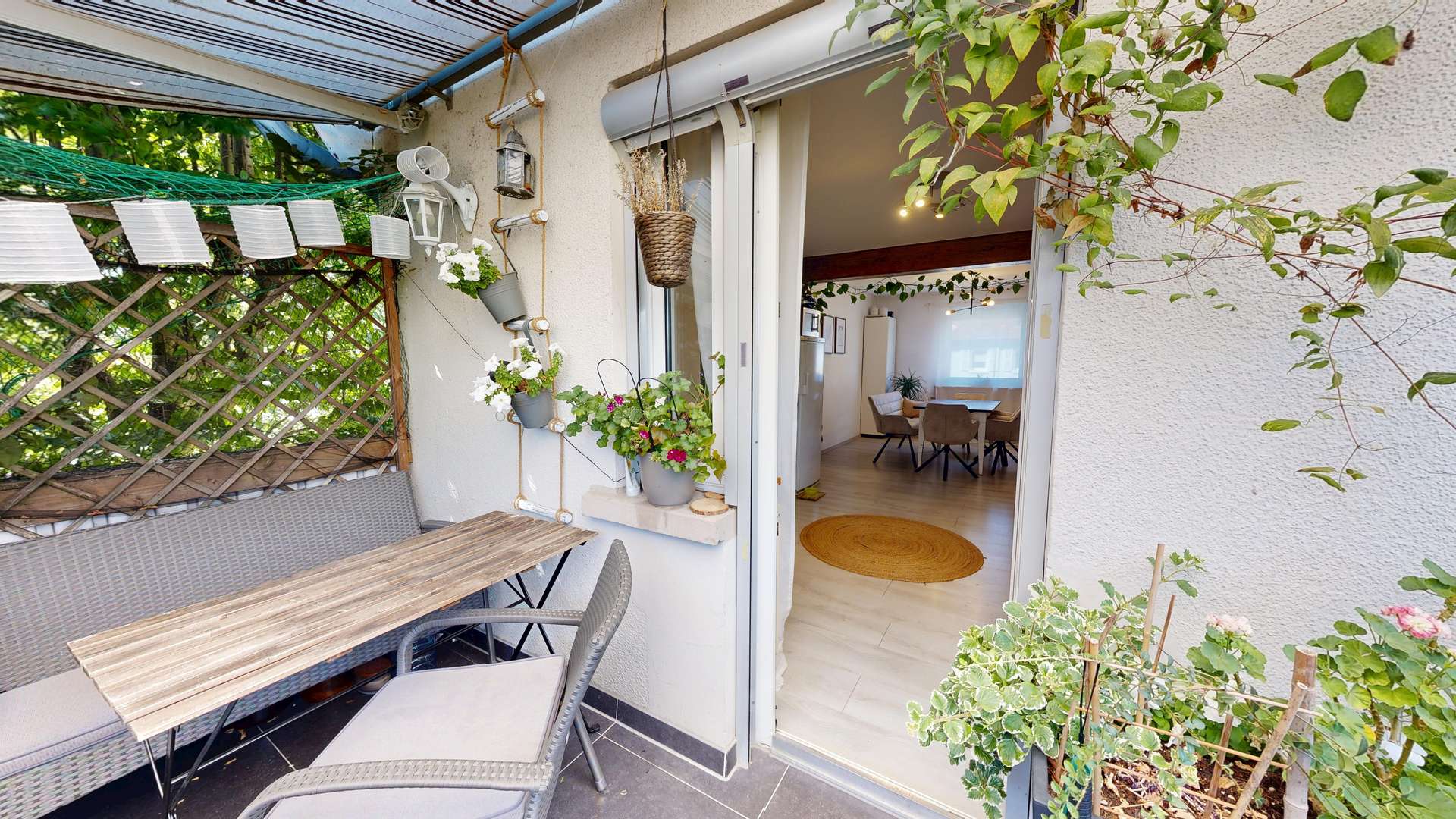 Balkon OG