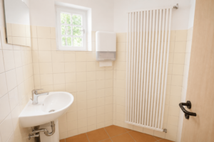 Bad 1 Waschbecken