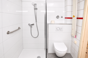 Badezimmer - Dusche - Rechts
