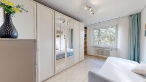 Schlafzimmer 2