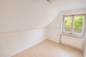 Dachgeschoss Zimmer – DHH