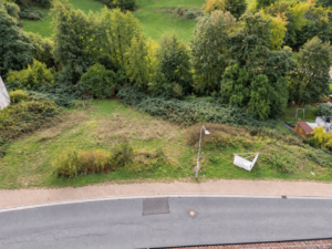 Grundstück Straßenansicht