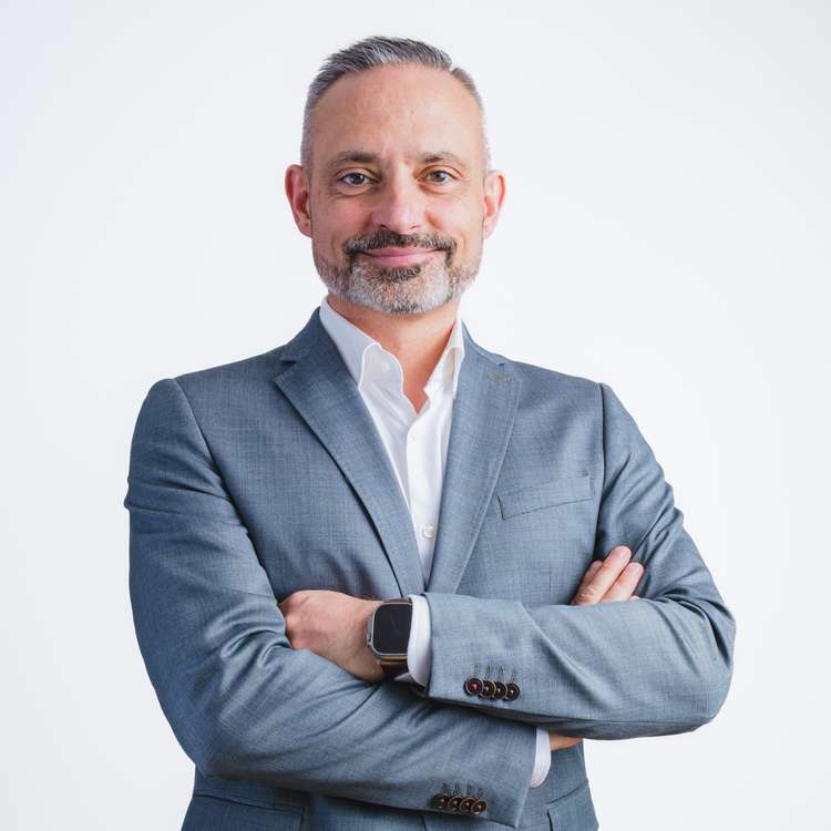 Herr Michael Gluza